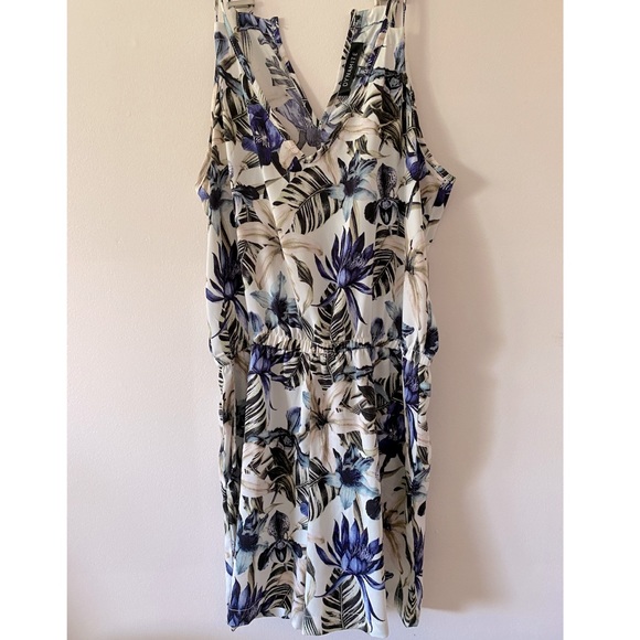 Dynamite Floral Shorts Romper - Picture 1 of 2